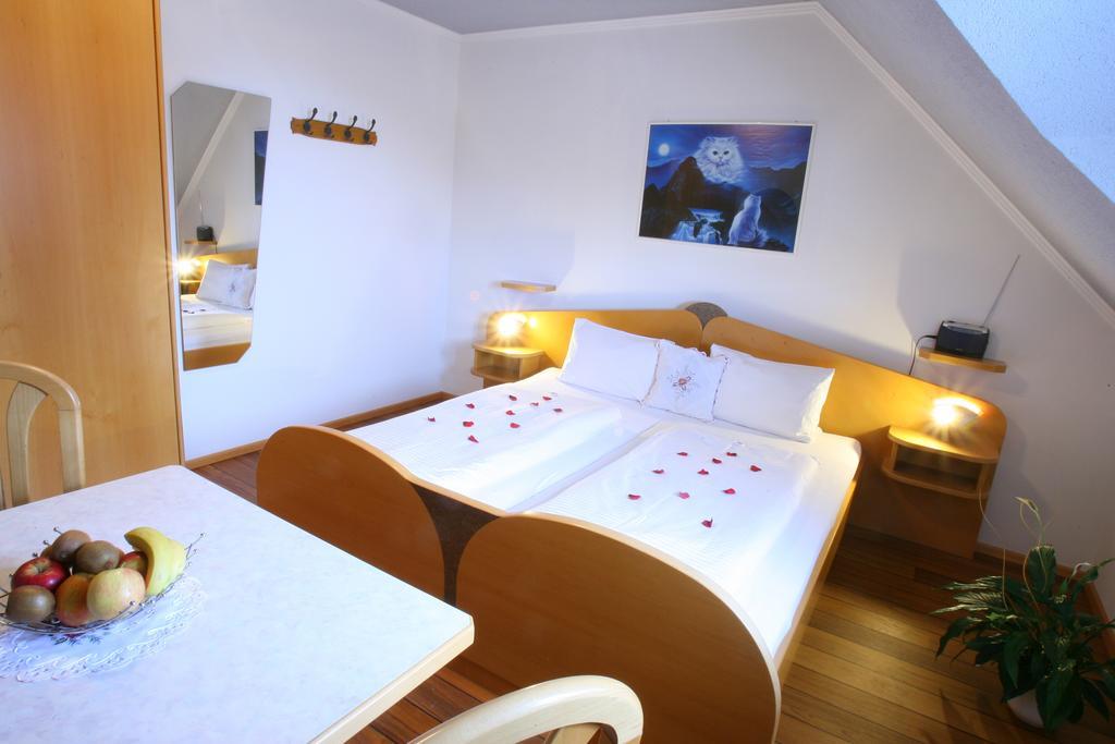 Pension Weber Еннерсдорф Номер фото